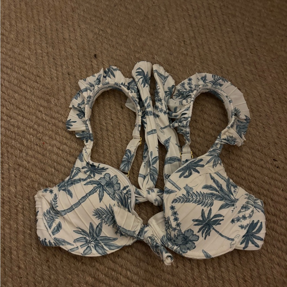 SHOW ME YOUR MUMU BIKINI TOP SIZE SMALL